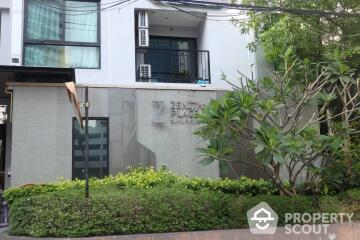 1-BR Condo at Zenith Place Sukhumvit 42 Condominium near BTS Ekkamai