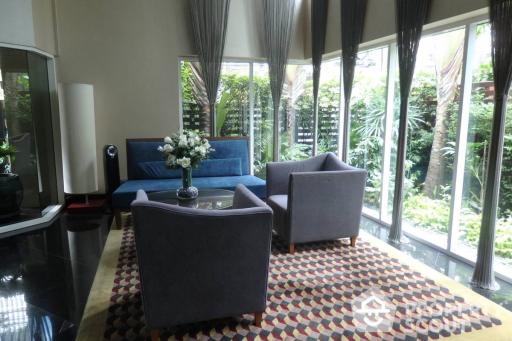 1-BR Condo at Baan Siri Ruedee Condominium near BTS Phloen Chit