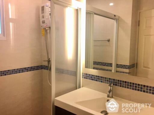 1-BR Condo at Life @ Sukhumvit 65 near BTS Phra Khanong