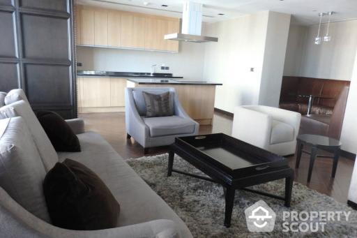 2-BR Condo at Villa Asoke near MRT Phetchaburi