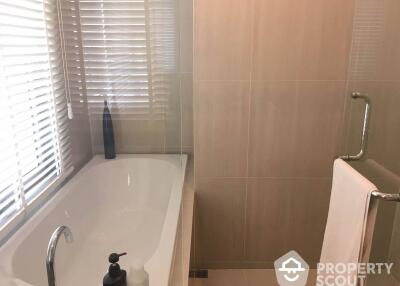 2-BR Condo at Villa Asoke near MRT Phetchaburi