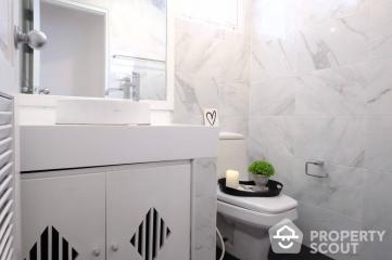 5-BR Townhouse near BTS Chong Nonsi