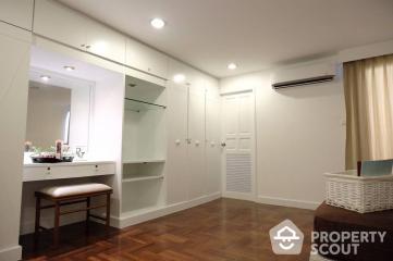 5-BR Townhouse near BTS Chong Nonsi