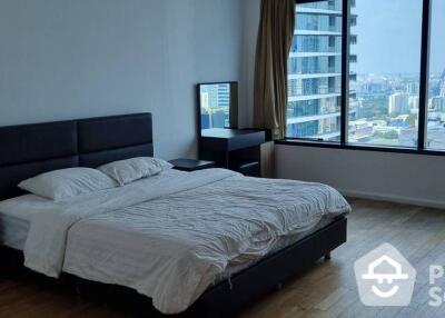 3-BR Condo at The Royal Maneeya Condominium near BTS Chit Lom