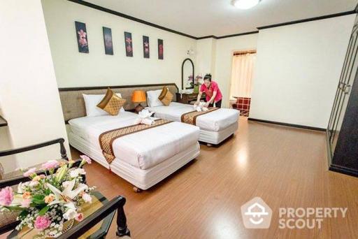 1-BR Serviced Apt. near BTS Chong Nonsi