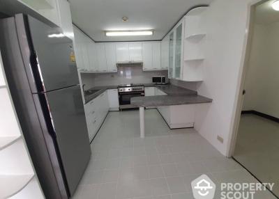 3-BR Condo at Four Wings Mansion near BTS Nana (ID 512338)