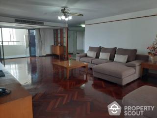 3-BR Condo at Four Wings Mansion near BTS Nana (ID 512338)