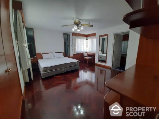 3-BR Condo at Four Wings Mansion near BTS Nana (ID 512338)