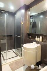 1-BR Condo at Rhythm Sukhumvit 50 near BTS On Nut