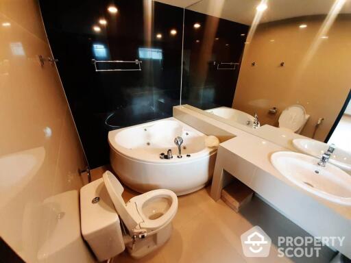 2-BR Condo at Ppr Villa near BTS Ekkamai