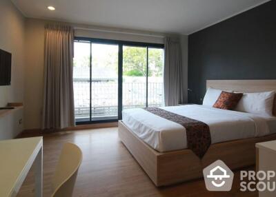 1-BR Serviced Apt. near BTS Phrom Phong