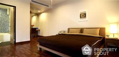 1-BR Serviced Apt. near BTS Sanam Pao (ID 422393)