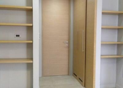 2-BR Apt. near MRT Sukhumvit