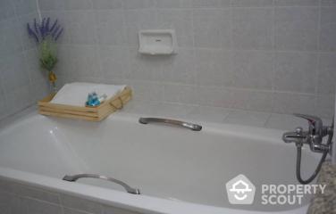 2-BR Apt. near BTS Phrom Phong