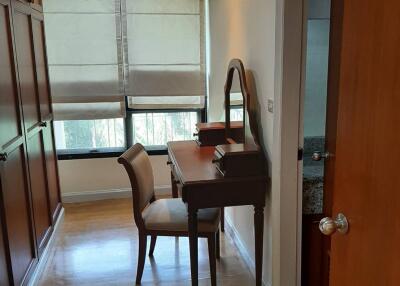 3-BR Apt. near BTS Phrom Phong