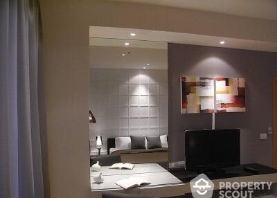 1-BR Condo at The Emporio Place near BTS Phrom Phong (ID 466088)