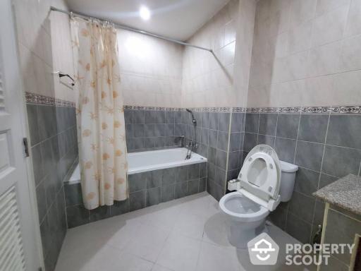 1-BR Serviced Apt. near BTS Thong Lor (ID 412560)