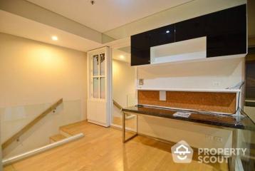 1-BR Condo at Villa Asoke near MRT Phetchaburi (ID 421432)