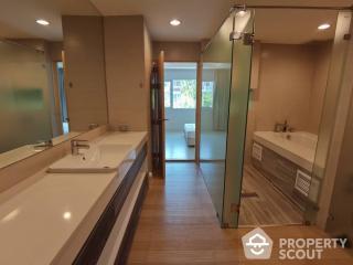 2-BR Townhouse near MRT Phetchaburi