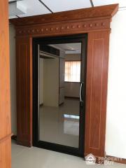 Commercial for Rent in Khlong Ton Sai (ID 545782)