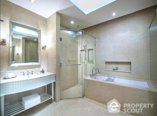 1-BR Condo at Oriental Residence near BTS Phloen Chit (ID 428349)