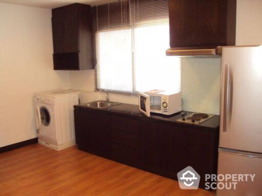 2-BR Apt. near BTS Phrom Phong (ID 421403)