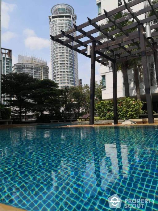 2-BR Condo at Sukhumvit Plus near BTS Phra Khanong (ID 59755)