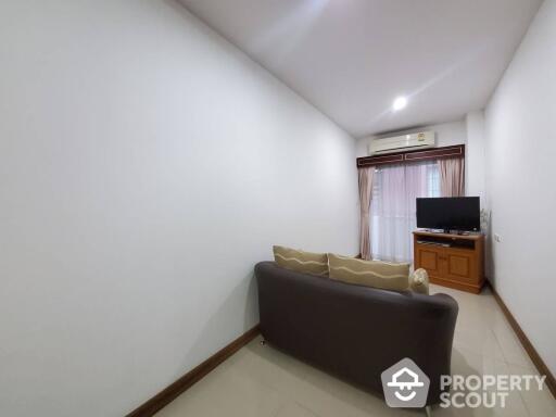 1-BR Serviced Apt. near BTS Thong Lor (ID 412538)