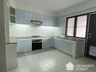 3-BR Apt. near BTS Phrom Phong (ID 405068)