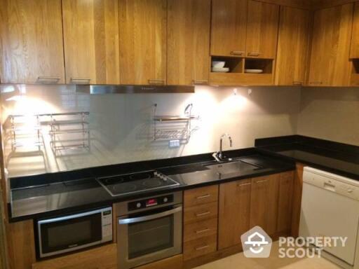 2-BR Condo at The Address Sukhumvit 42 near BTS Ekkamai (ID 400829)