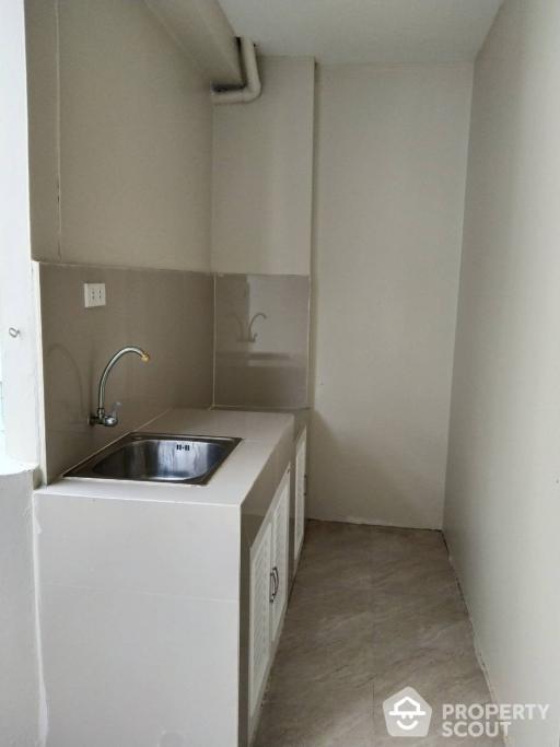 1-BR Serviced Apt. near BTS Phrom Phong (ID 399958)