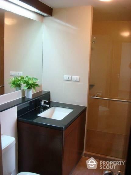 1-BR Apt. near MRT Queen Sirikit National Convention Centre (ID 399876)