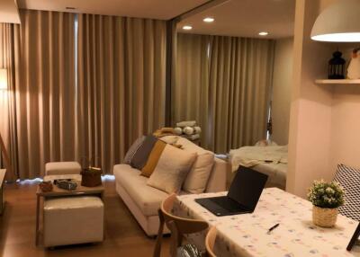 1-BR Condo at Liv @ 49 near BTS Thong Lor