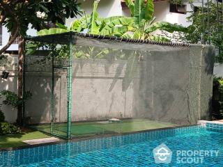 2-BR Apt. near MRT Sukhumvit