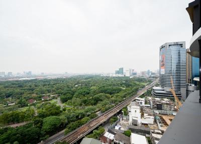 Extraordinary Jatujak park view on 22th floor situated near city center