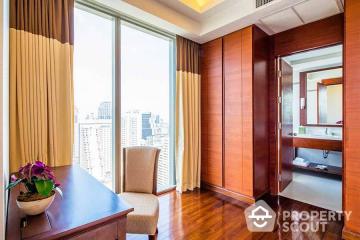 2-BR Serviced Apt. near BTS Asok