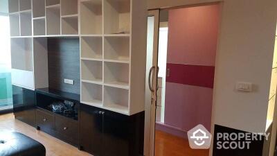 2-BR Condo at Muang Thai - Phatra Complex near MRT Sutthisan