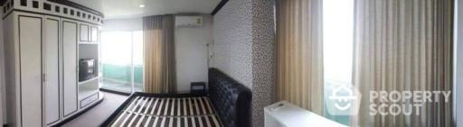 2-BR Condo at Muang Thai - Phatra Complex near MRT Sutthisan