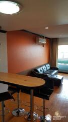 2-BR Condo at Muang Thai - Phatra Complex near MRT Sutthisan