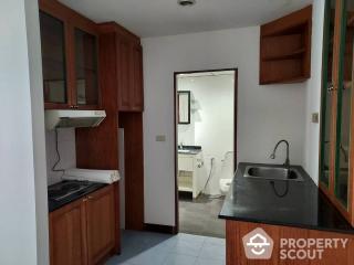 1-BR Condo at Sathon Place Building in Khlong Ton Sai