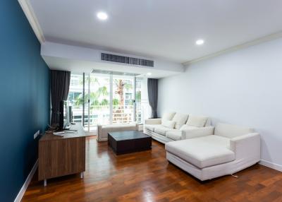 Mondern-resort condo near BTS Nana