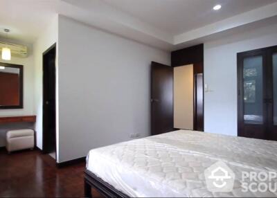 2-BR Condo near MRT Lumphini (ID 514812)