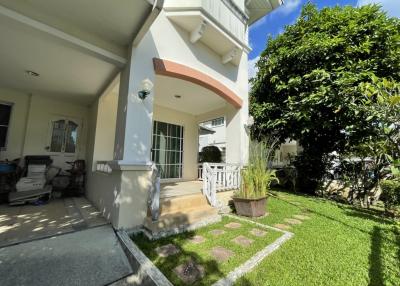 Sigle House near airport, mall, tollway