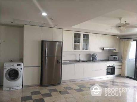 1-BR Condo near MRT Phetchaburi (ID 513446)