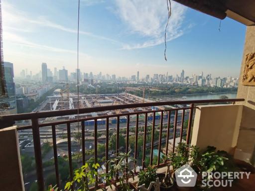 4-BR Condo at Monterey Place Sukhumvit 16 near MRT Queen Sirikit National Convention Centre (ID 512619)