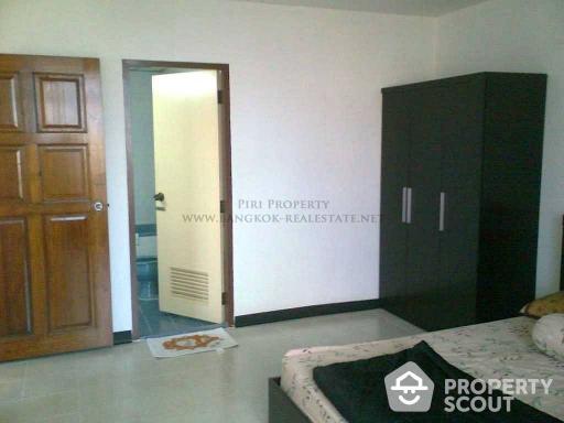 1-BR Condo near BTS Phrom Phong (ID 512416)