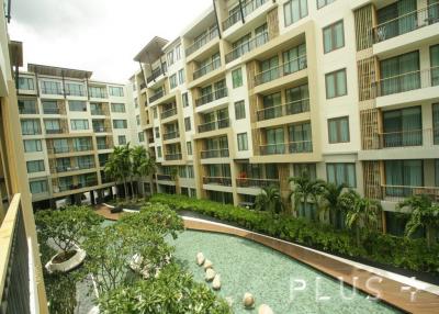 Condo with 230m pool easy access to city