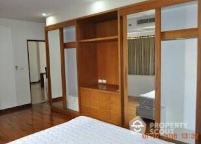 3-BR Apt. near BTS Phrom Phong (ID 511864)