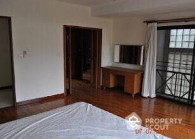 3-BR Apt. near BTS Phrom Phong (ID 511864)