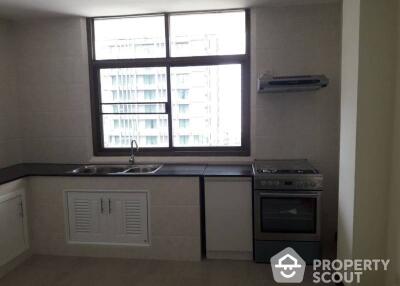 3-BR Apt. near BTS Nana (ID 511626)